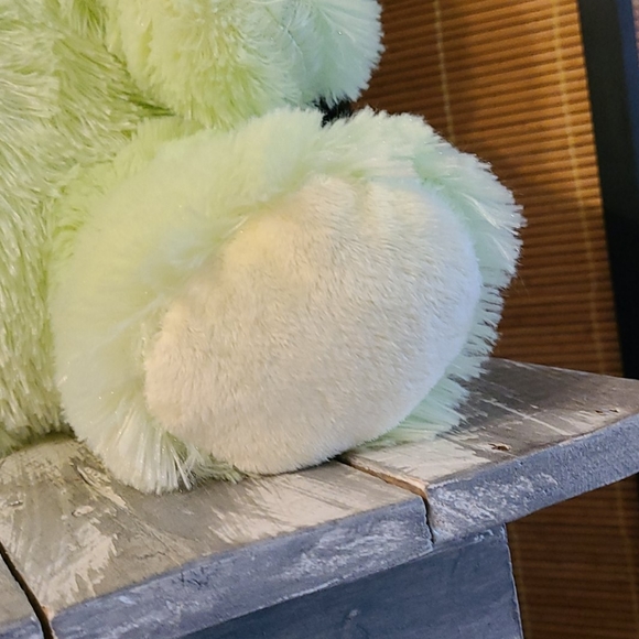 NWOT  SOFT PLUSH GREEN YELLOW FROG STUFFED ANIMAL - Picture 5 of 16
